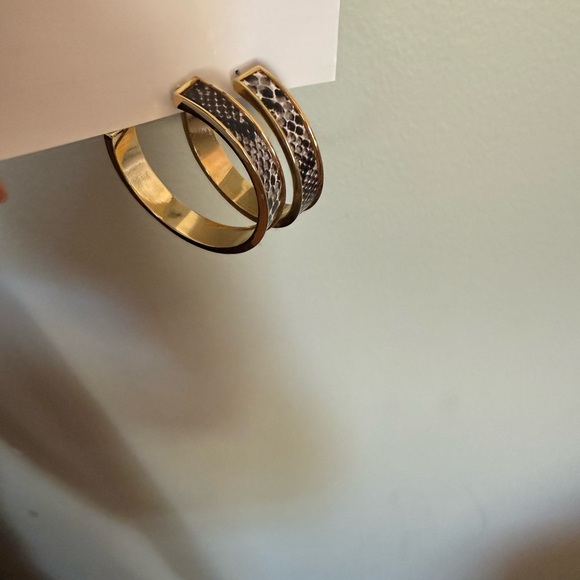 Caché set gold tone snake skin earrings and bracelet - Picture 3 of 9